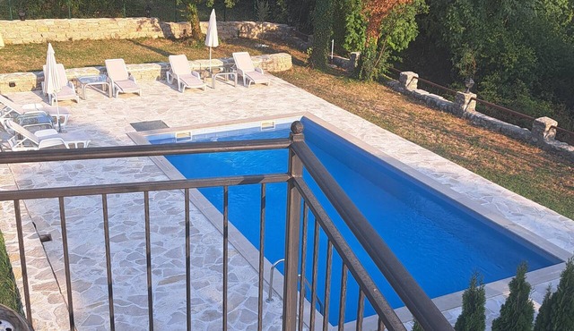 Peaceful countryside apartment with a private pool