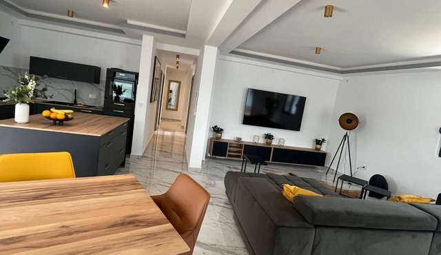 Penthouse/Apartment mit Meerblick in der Bucht von Kotor