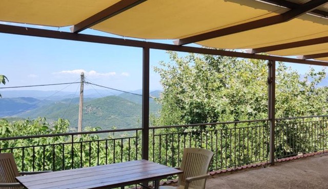 Peristeri Village House in Peristérion
