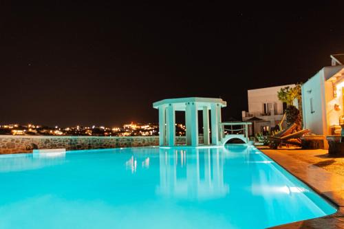 Peristeronas Village in Mykonos