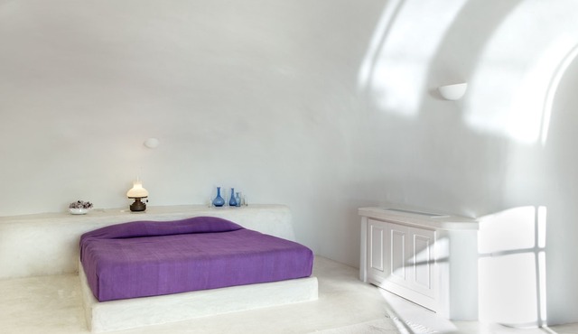 Perivolas in Santorini