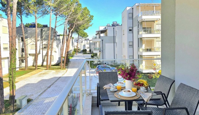 Perla Holiday Homes 202, Lalzit Bay, Albania