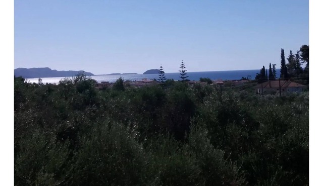 Pet-Friendly Studio Apartment Aquarius 3 with Balcony & Wi-Fi