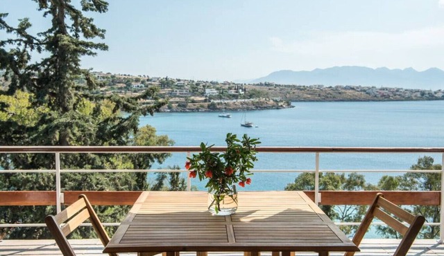 Phaedrus Living: Sea View Villa Aegina