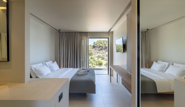 PHEIA, Vriniotis Resorts in Pyrgos
