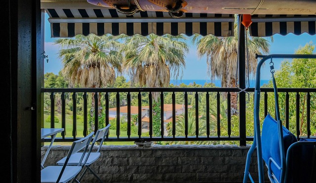 Pine Sea & Forest Retreat - 2 bedroom Apartment
