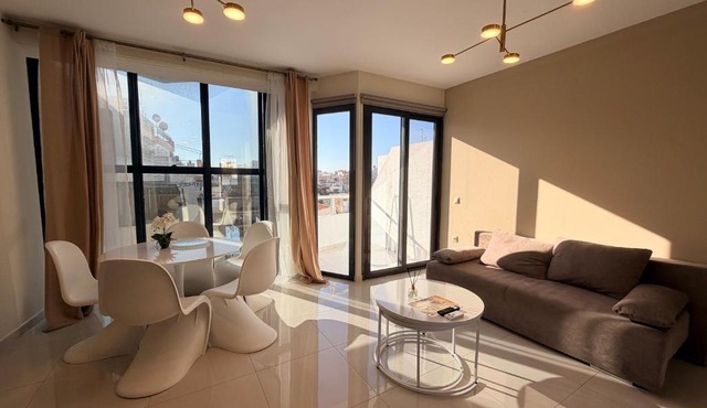 PL Pireas Modern APT