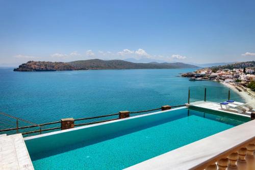 Plaka Beach Luxury Villa Crete Dreams in Elounda