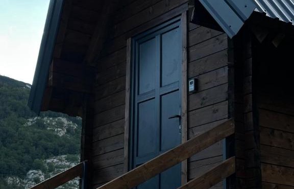 Planinska tišina, Durmitor retreat