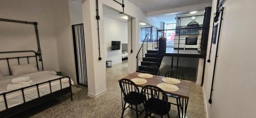 PMT Salonica A