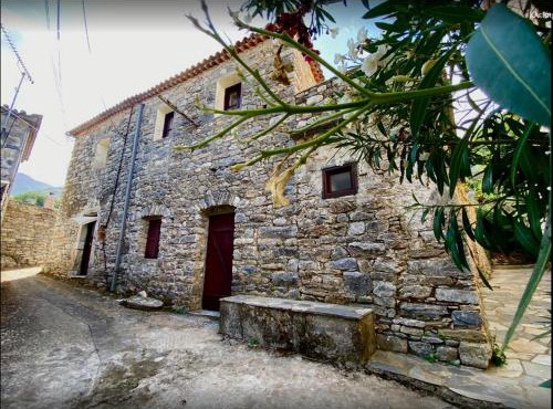 POLLY FOURNAROU tower-house
