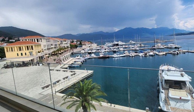 Portonovi - Marina Residences Sea View Apartment