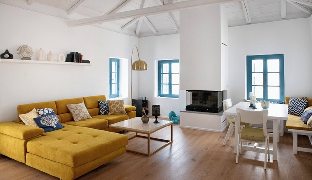 Positivespace Kalamata Heights - Luxus und Historischer Charm mit Ausblick in Kalamata