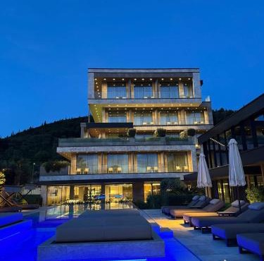 Prado Luxury Hotel in Himare