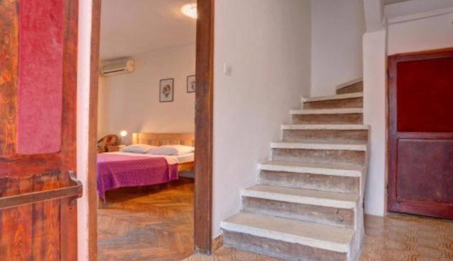 Quaint & Affordable Stay in Budva Traditional Stone House - Family Room 2