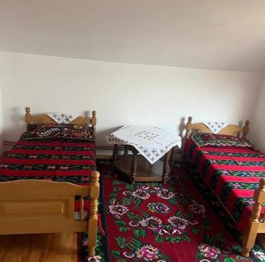 Rastoder Ponor in Petnjica