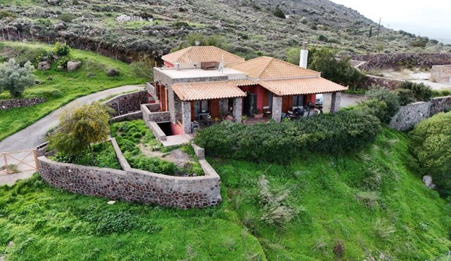 Red House Retreat Aegina Kontos