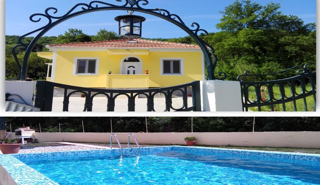 Relax Villa With Private Pool -No NEIGHBORS