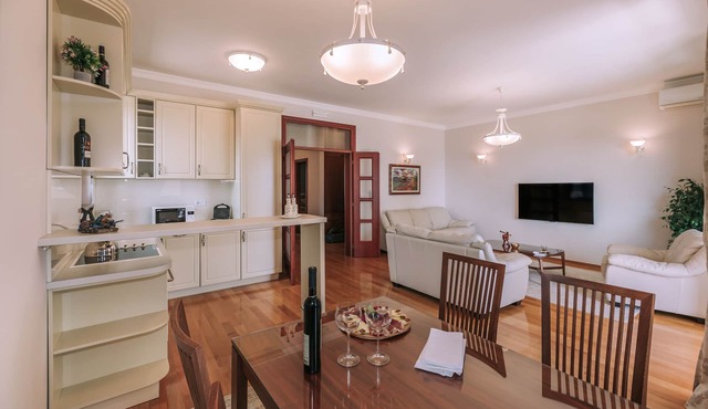 Retro Two Bedroom Apartment in Center of Budva