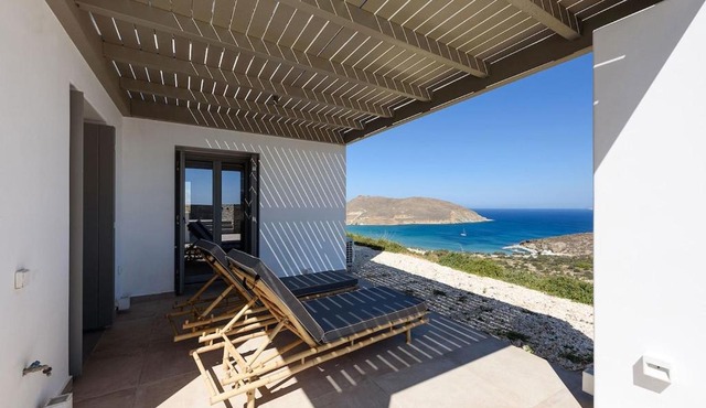 Rising Sun Villa with Sea View & Mini Pool, near Naousa in Molos Parou