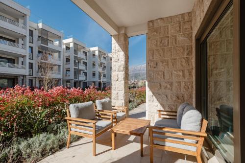 River side apartment B3