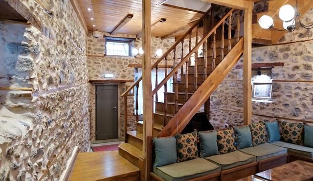 RiverBed Traditional Guest House in Dio-Olympos