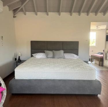 Romanou Guest House