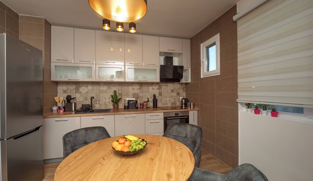 Romantic apartment with two bedrooms located 100 meters from the city center