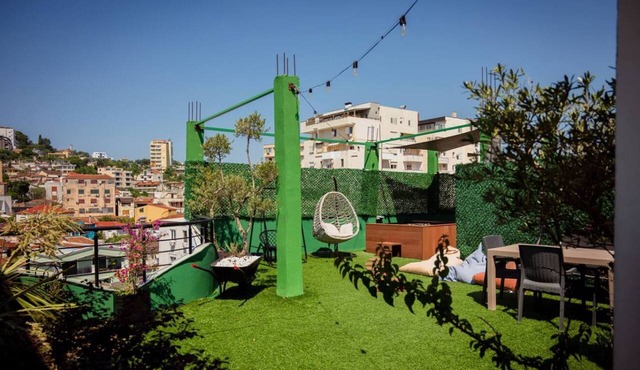 Rooftop Apartment w/Garden & Jacuzzi in Durrës