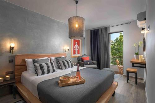 RUBY SUITE Chic Retreat Near Old Town, 2 balconies in Rhodes Town