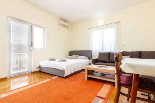 Rural apartment Radman