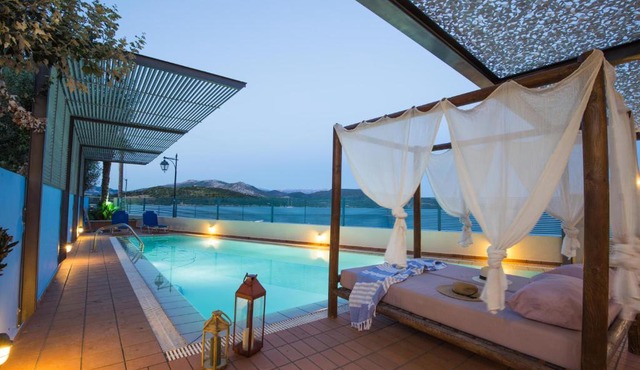 SALTY BREEZE Beachfront Villa in Lefkada