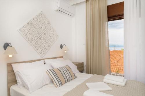 SAND room to let in Nea Roda