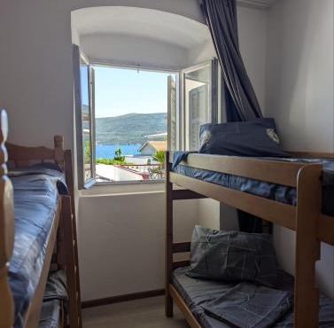 Sanrise Hostel
