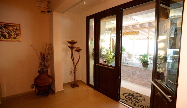 Sappho Hotel