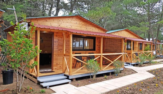 Saranda Beach Bungalow