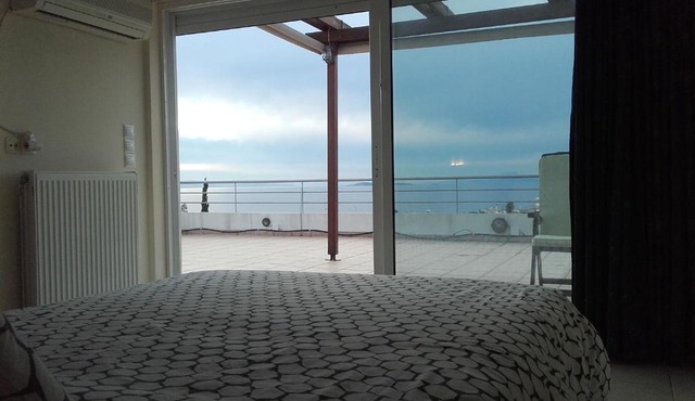 Saronida Amazing Seaview Apartment in Saronida