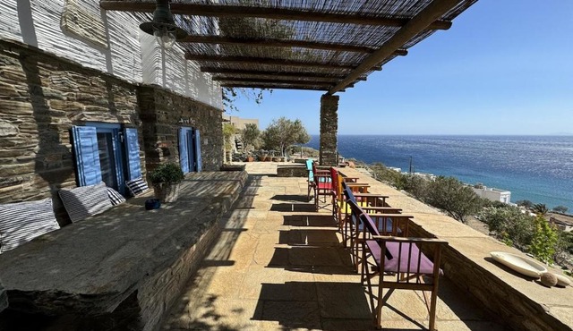 Scalinata Tinos, Sophisticated living in Tinos