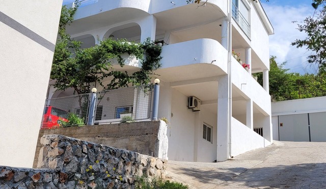Schöne Gemütliche Fewo mit Meerblick, Terrasse und Carport in Strandnähe