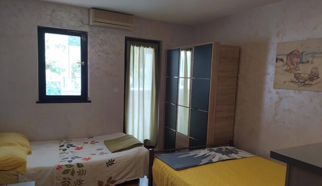 Sea Mist Studio Apartment with Terrace in Budva