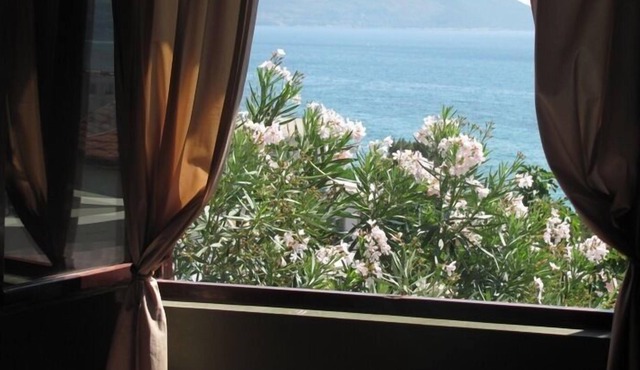 Sea view apartment in Igalo