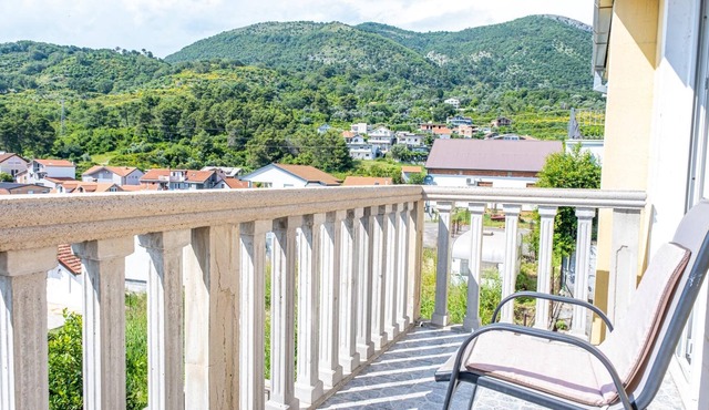 Sea View Flat w Terrace 9 min to Port in Tivat