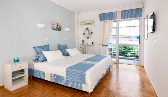 Seaside Escape with Balcony in Paleo Faliro