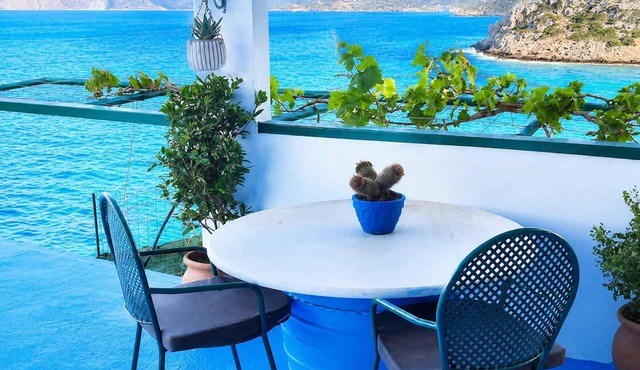 Seaside Ntounas Apartments - Quaint and Homely in Ammoudara