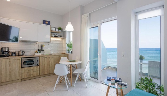 Seaside Palette Suites in Rethymno