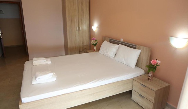 Selini hotel in Loutsa