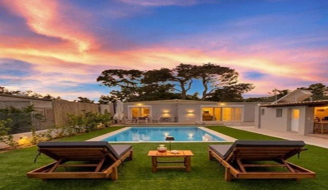 Serenity Privé Pool & Garden with BBQ Villa