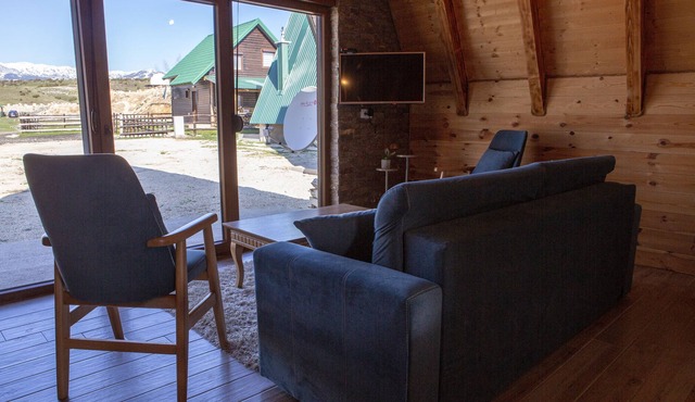 Sheltered Tre Case Cottages