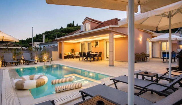 Silvot Luxury Villa Premium Living in Corfu in Karousádes