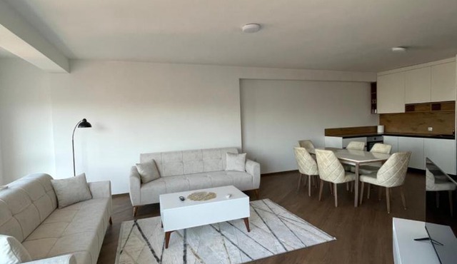 Sky Line Apartm in City Center, 3BR, Free Parking in Prishtinë